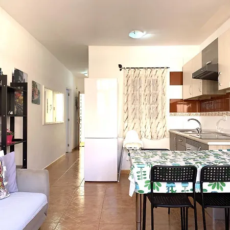 Two Bedroom In Los Cristianos Colina Ii * Los Cristianos (Tenerife)