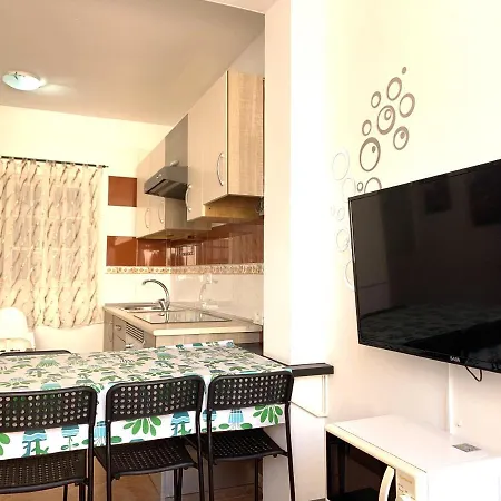 Two Bedroom In Los Cristianos Colina Ii